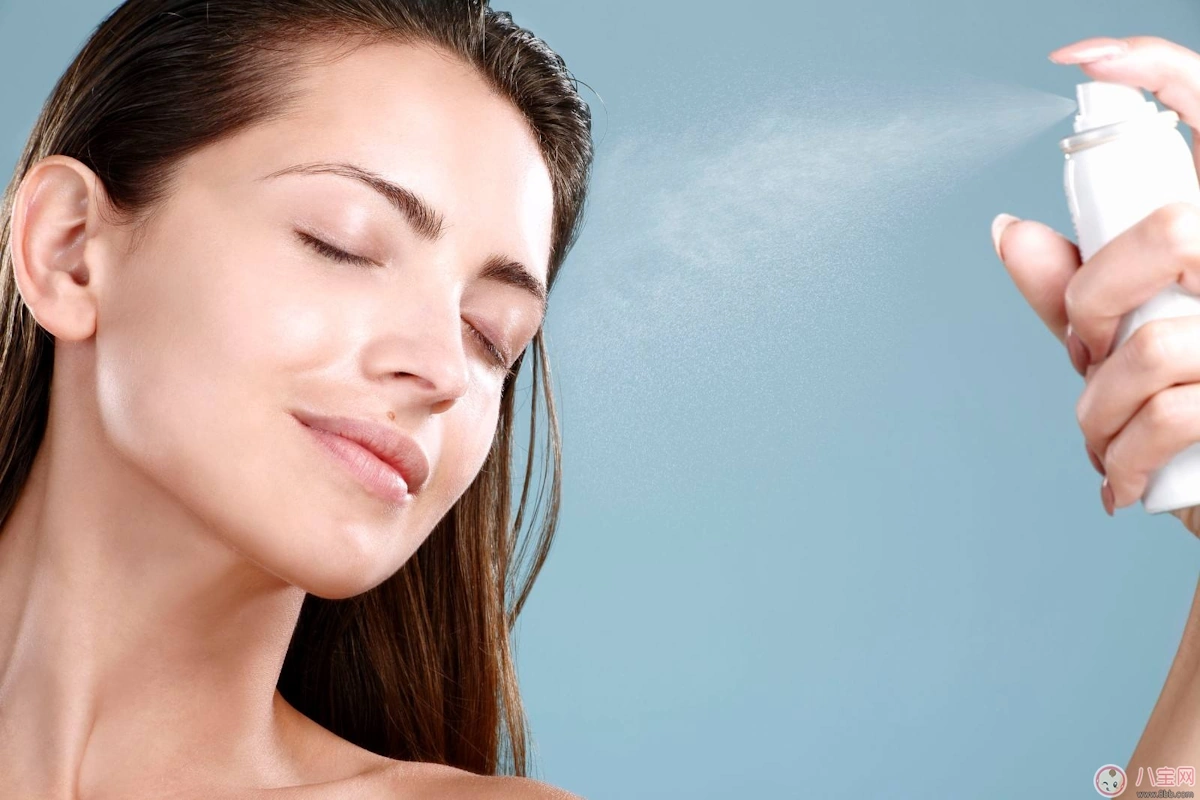 Elige tu bruma perfumada para cabello y cuerpo en Sitges entre nuestras fragancias exclusivas Variedad de bruma perfumada para cabello y cuerpo Sitges disponible en Peluquería Vilanova