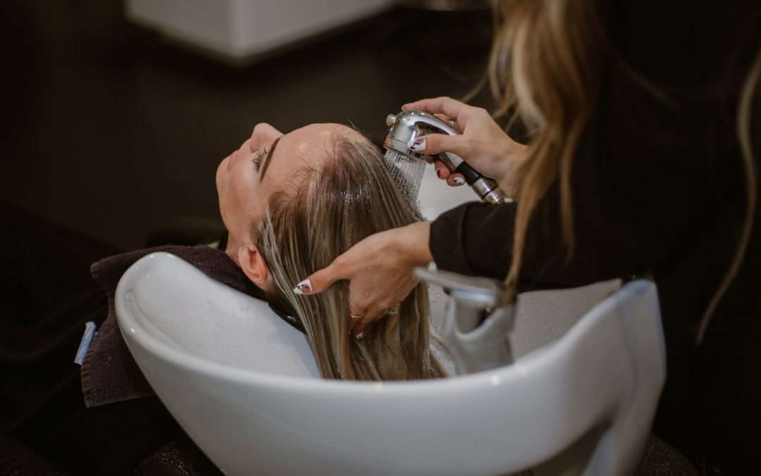 Tendencias y Cuidado del Cabello